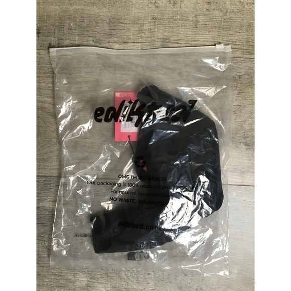 Edikted Women's Black Aisha Low Rise Mini Skirt Size XS NWT - Picture 11 of 11